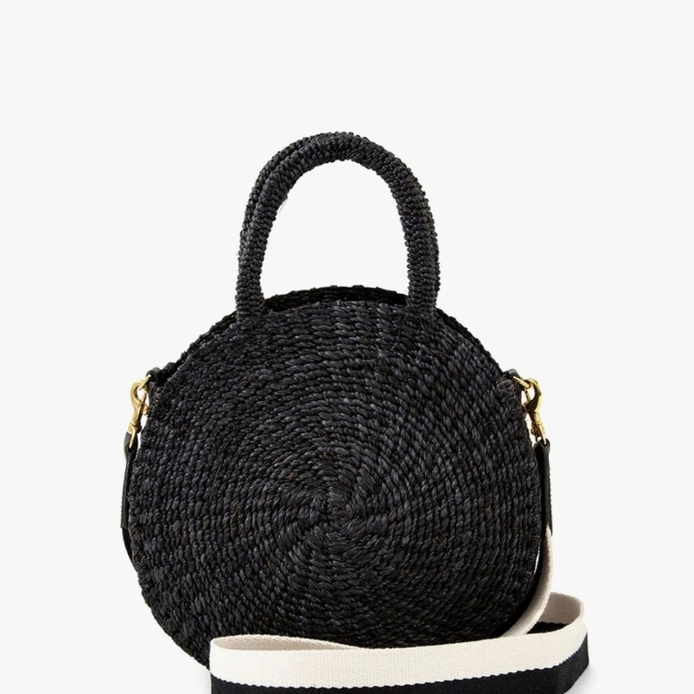 Clare v Crossbody strap
